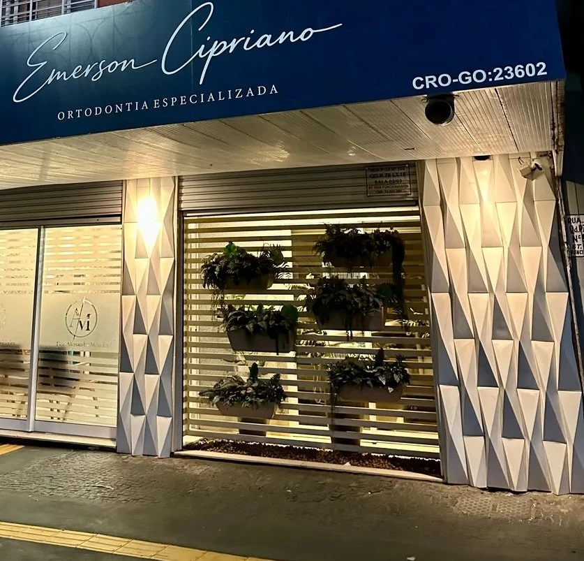 Fachada da clínica do Dr. Emerson Cipriano, no Setor dos Funcionários, em Goiânia